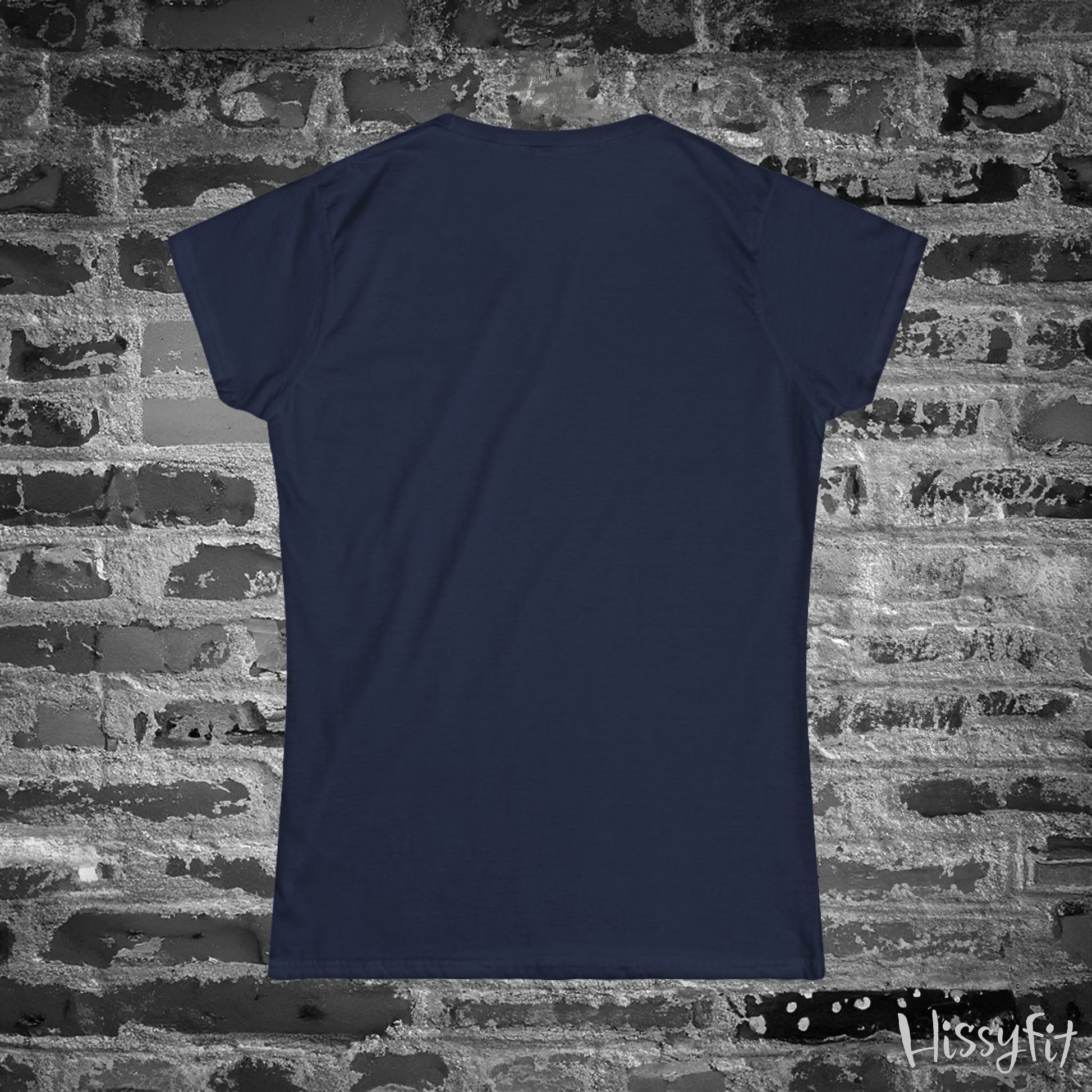 Navy blue t-shirt against a brick wall with 'Itsyfit' branding.